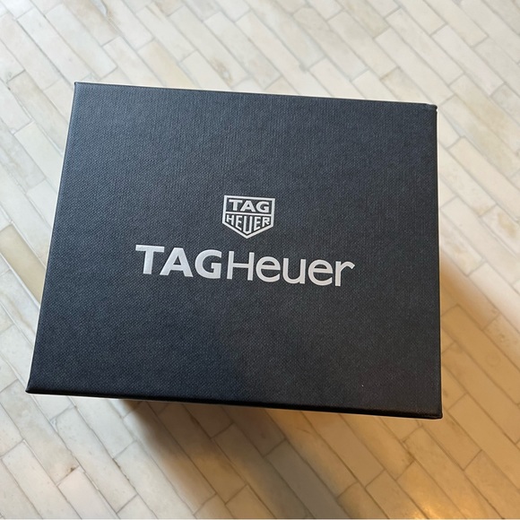 New in Box TAG HEUER AQUARACER PROFESSIONAL 200 Quartz Watch 30 mm Steel - Picture 11 of 16